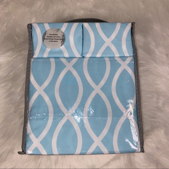 ⭐️SALE⭐️Queen 4pc Ice Blue Loop Bedsheets - Picture 2 of 5